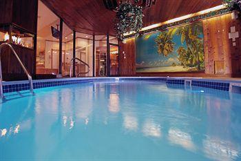 Sybaris Pool Suites Mequon Brown Deer المظهر الخارجي الصورة