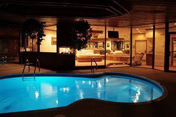 Sybaris Pool Suites Mequon Brown Deer المظهر الخارجي الصورة